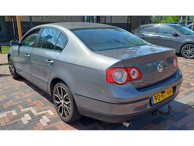 Volkswagen passat - 1.6 fsi trendline, 90-rt-vh - afbeelding 12 van  16