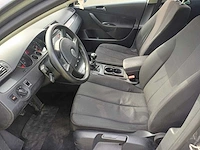Volkswagen passat - 1.6 fsi trendline, 90-rt-vh - afbeelding 4 van  16