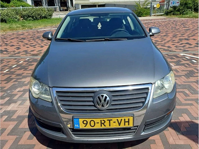 Volkswagen passat - 1.6 fsi trendline, 90-rt-vh - afbeelding 13 van  16