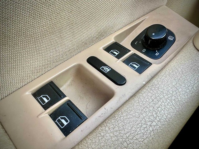 Volkswagen passat 1.4 tsi comfortline bluemotion; 06-sft-6 - afbeelding 5 van  15