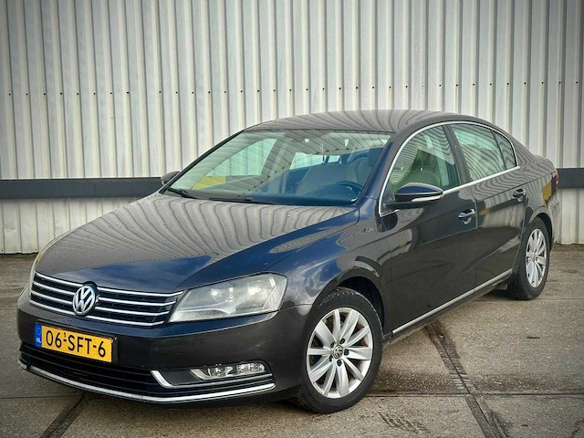 Volkswagen passat 1.4 tsi comfortline bluemotion; 06-sft-6 - afbeelding 1 van  14