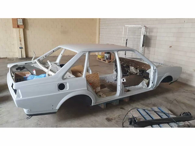 Volkswagen passat 1.6 d oldtimer - afbeelding 13 van  16