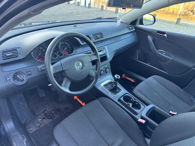 Volkswagen passat 1.6 fsi trendline, 02-sb-lk - afbeelding 12 van  15