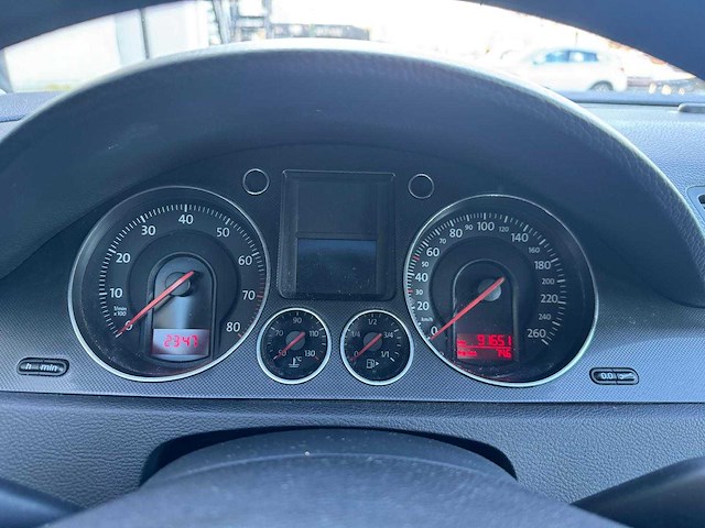 Volkswagen passat 1.6 fsi trendline, 02-sb-lk - afbeelding 2 van  15