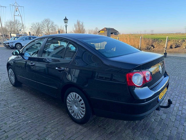 Volkswagen passat 1.6 fsi trendline, 02-sb-lk - afbeelding 4 van  15