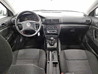 Volkswagen passat 1.6 , xt-vx-85 - afbeelding 17 van  17