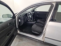 Volkswagen passat 1.6 , xt-vx-85 - afbeelding 13 van  17