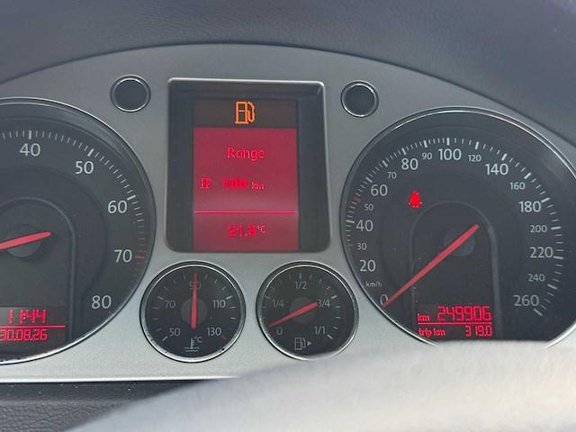 Volkswagen passat 1.8 tfsi comfortline , 38-zr-nf - afbeelding 8 van  16