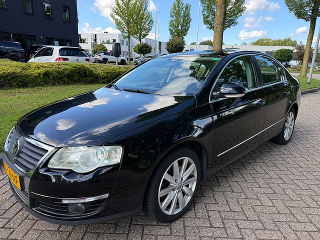 Volkswagen passat 1.8 tfsi comfortline , 38-zr-nf - afbeelding 1 van  16