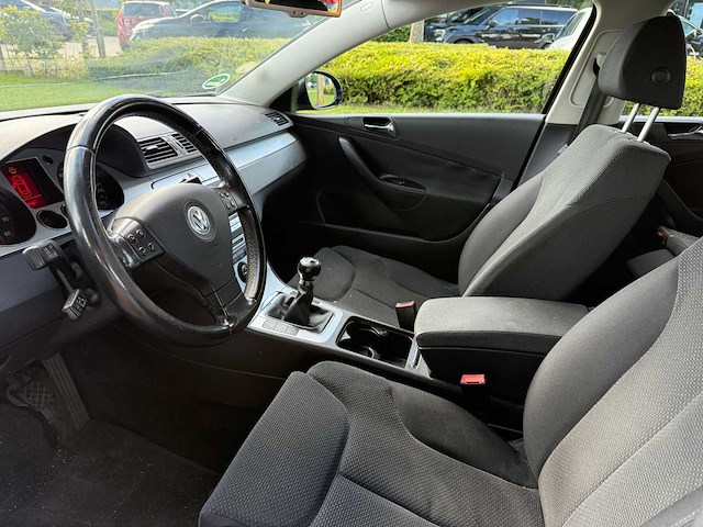 Volkswagen passat 1.8 tfsi comfortline , 38-zr-nf - afbeelding 16 van  16