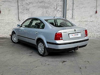 Volkswagen passat 1.9 tdi trendline 90pk 2000, 06-fd-ff - afbeelding 7 van  36