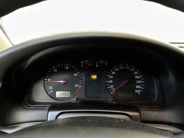 Volkswagen passat 1.9 tdi trendline 90pk 2000, 06-fd-ff - afbeelding 16 van  36