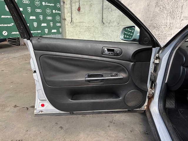 Volkswagen passat 1.9 tdi trendline 90pk 2000, 06-fd-ff - afbeelding 20 van  36