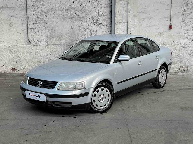 Volkswagen passat 1.9 tdi trendline 90pk 2000, 06-fd-ff - afbeelding 31 van  36