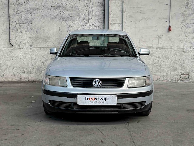 Volkswagen passat 1.9 tdi trendline 90pk 2000, 06-fd-ff - afbeelding 32 van  36