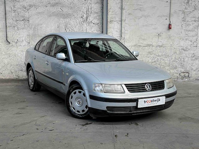 Volkswagen passat 1.9 tdi trendline 90pk 2000, 06-fd-ff - afbeelding 35 van  36