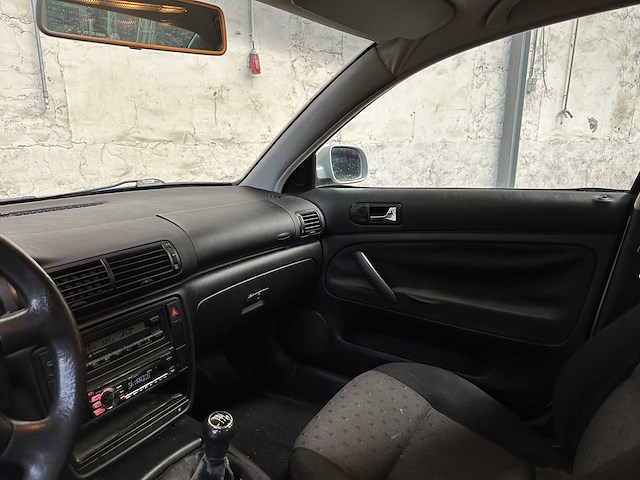 Volkswagen passat 1.9 tdi trendline 90pk 2000, 06-fd-ff - afbeelding 11 van  36
