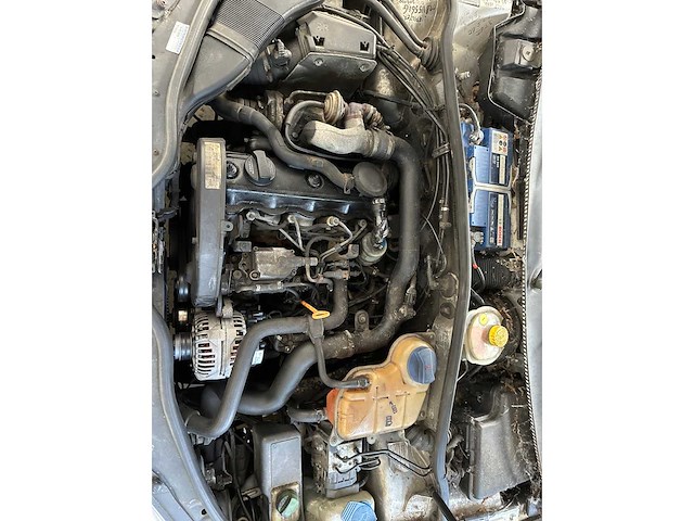 Volkswagen passat 1.9 tdi trendline 90pk 2000, 06-fd-ff - afbeelding 29 van  36