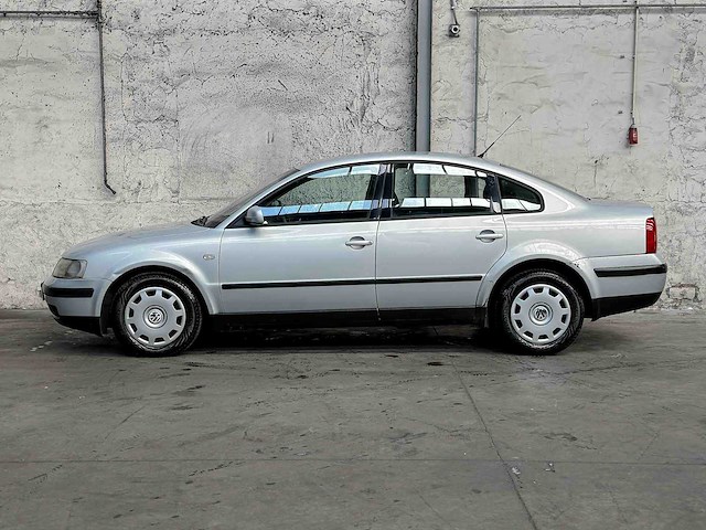 Volkswagen passat 1.9 tdi trendline 90pk 2000, 06-fd-ff - afbeelding 5 van  23
