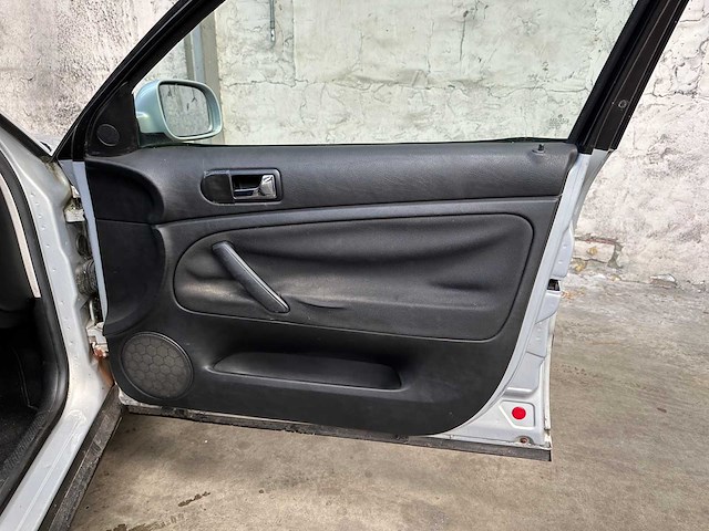 Volkswagen passat 1.9 tdi trendline 90pk 2000, 06-fd-ff - afbeelding 17 van  23