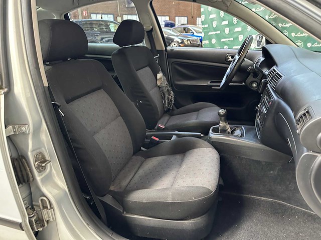 Volkswagen passat 1.9 tdi trendline 90pk 2000, 06-fd-ff - afbeelding 18 van  23