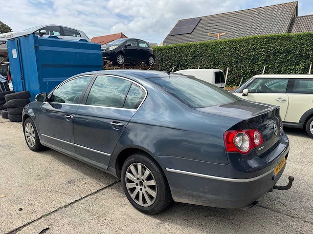 Volkswagen passat 2.0 fsi comfortline 11-rs-kl - afbeelding 2 van  9