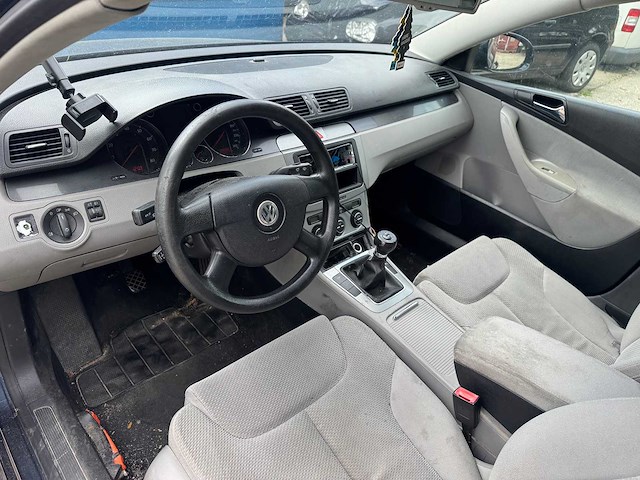 Volkswagen passat 2.0 fsi comfortline 11-rs-kl - afbeelding 7 van  9