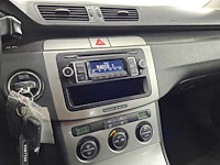 Volkswagen passat 2.0 fsi comfortline, 67-sf-zv - afbeelding 3 van  13