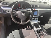 Volkswagen passat 2.0 fsi highline, 17-rk-rf - afbeelding 17 van  17
