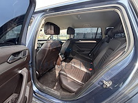 Volkswagen passat sw 2.0 cr tdi scr 4motion highline, 2016 - afbeelding 16 van  38