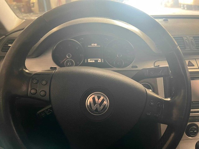 Volkswagen passat variant - 2.0 tdi highline, 95-hsg-6 - afbeelding 4 van  16