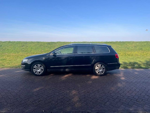 Volkswagen passat variant - 2.0 tdi highline, 95-hsg-6 - afbeelding 12 van  16
