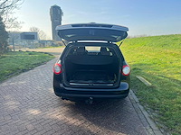 Volkswagen passat variant - 2.0 tdi highline, 95-hsg-6 - afbeelding 14 van  16