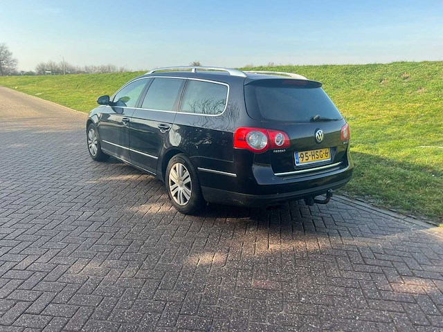 Volkswagen passat variant - 2.0 tdi highline, 95-hsg-6 - afbeelding 14 van  19