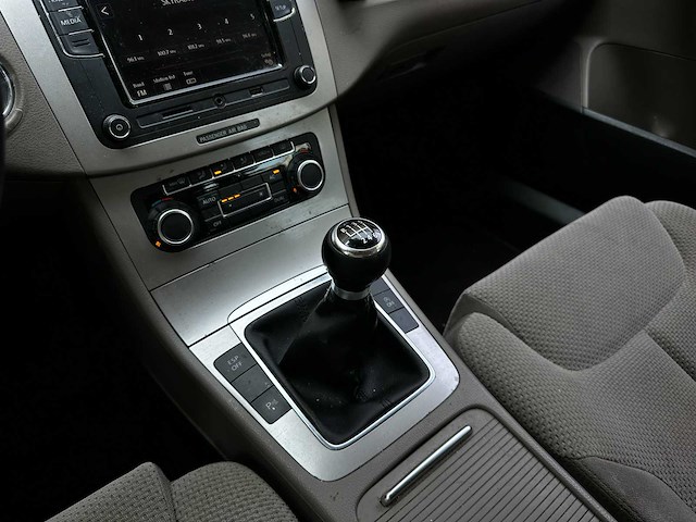 Volkswagen passat variant 1.4 tsi comfl bluemotion 122pk 2010 (origineel-nl), 86-lfp-6 - afbeelding 2 van  34