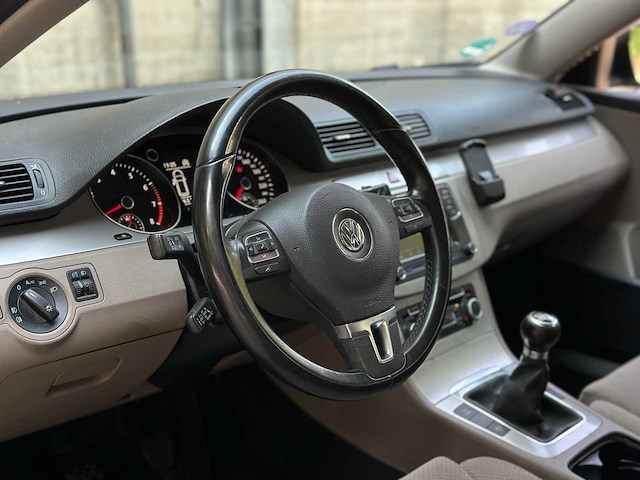 Volkswagen passat variant 1.4 tsi comfl bluemotion 122pk 2010 (origineel-nl), 86-lfp-6 - afbeelding 7 van  60
