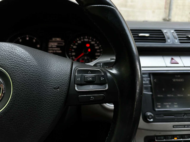 Volkswagen passat variant 1.4 tsi comfl bluemotion 122pk 2010 (origineel-nl), 86-lfp-6 - afbeelding 13 van  53