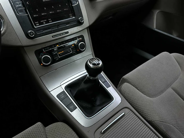 Volkswagen passat variant 1.4 tsi comfl bluemotion 122pk 2010 (origineel-nl), 86-lfp-6 - afbeelding 17 van  53
