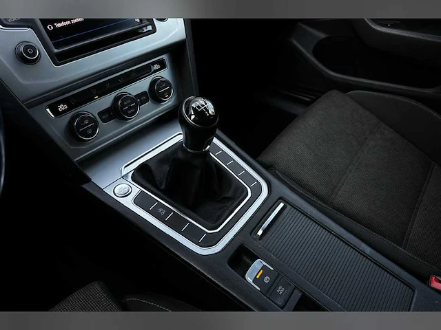 Volkswagen passat variant 1.4 tsi comfortline 125pk 2017 (origineel-nl), nh-840-b - afbeelding 28 van  32