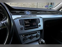 Volkswagen passat variant 1.4 tsi comfortline 125pk 2017 (origineel-nl), nh-840-b - afbeelding 29 van  32