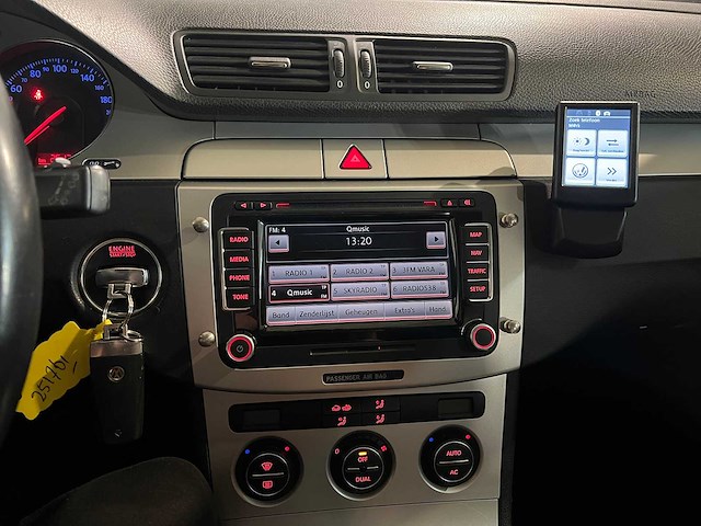 Volkswagen passat variant 1.4 tsi comfortline, 57-gsz-3 - afbeelding 3 van  19