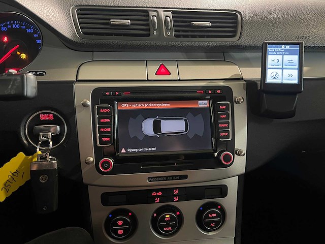 Volkswagen passat variant 1.4 tsi comfortline, 57-gsz-3 - afbeelding 5 van  19
