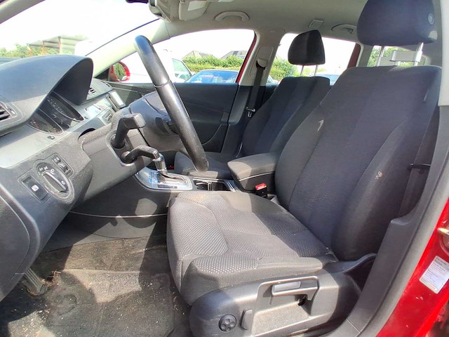 Volkswagen passat variant 1.4 tsi comfortline bluemotion 2009 | 81-kbj-4 - afbeelding 27 van  28