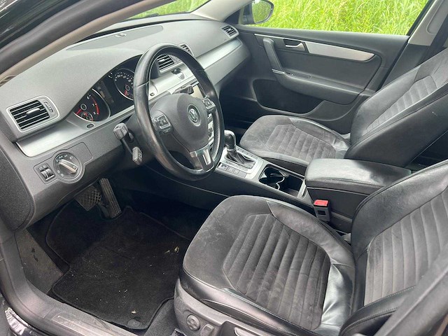 Volkswagen passat variant 1.4 tsi highl. blm automaat; 55-tfd-3 - afbeelding 19 van  23