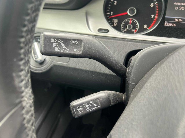 Volkswagen passat variant 1.4 tsi highl. blm automaat; 55-tfd-3 - afbeelding 2 van  10