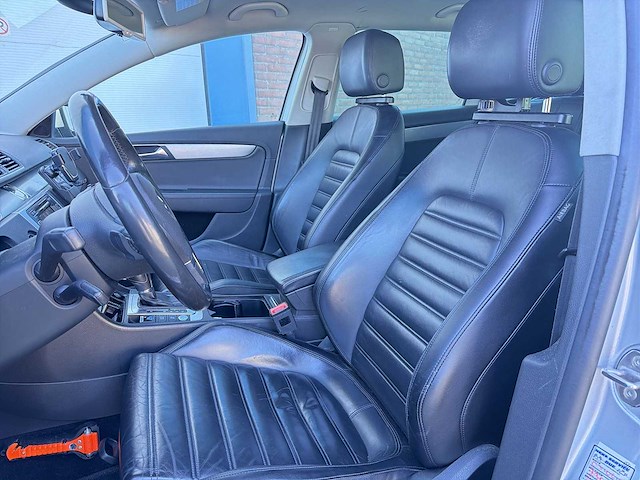 Volkswagen passat variant 1.4 tsi highline blue motion 2012 | 71-thx-9 - afbeelding 28 van  31