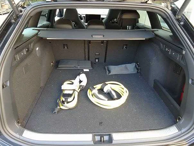 Volkswagen passat variant 1.5 ehybrid 272pk automaat 2025 garantie 2030 - afbeelding 20 van  38