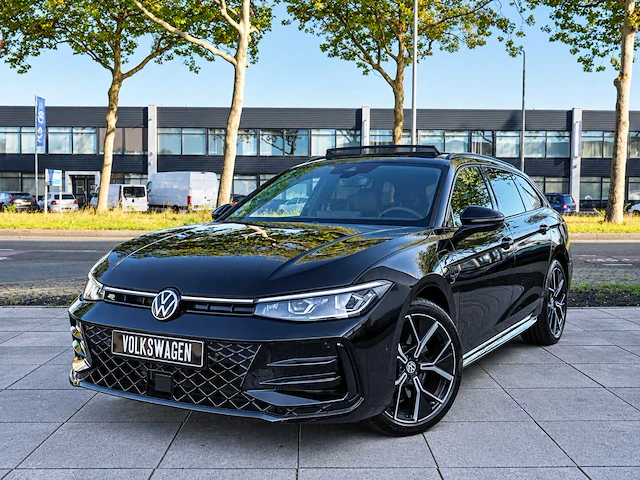 Volkswagen passat variant 1.5 ehybrid phev 272pk automaat 2025 hybride benzine garantie 2030 - afbeelding 26 van  70