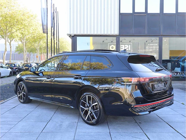Volkswagen passat variant 1.5 ehybrid phev 272pk automaat 2025 hybride benzine garantie 2030 - afbeelding 59 van  70