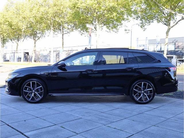 Volkswagen passat variant 1.5 ehybrid phev 272pk automaat 2025 hybride benzine garantie 2030 - afbeelding 22 van  80
